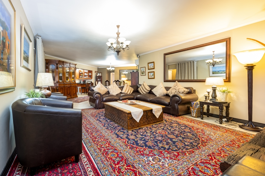 6 Bedroom Property for Sale in Eversdal Western Cape